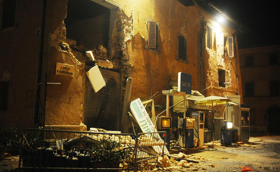 Foto LaPresse - Roberto Settonce 26/10/2016
Terremoto a Visso
nella foto: il paese
Photo LaPresse - Roberto Settonce 26th October 2
Hearthquake in Visso  
in the photo: the city