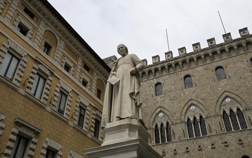 A file picture dated 23 March 2016 shows Sallustio Bandini's monument (C), in front of the Banca Monte dei Paschi di Siena (BMPS or MPS) headquarters, in Piazza Salimbeni, in Siena, Italy. 
ANSA/MATTIA SEDDA