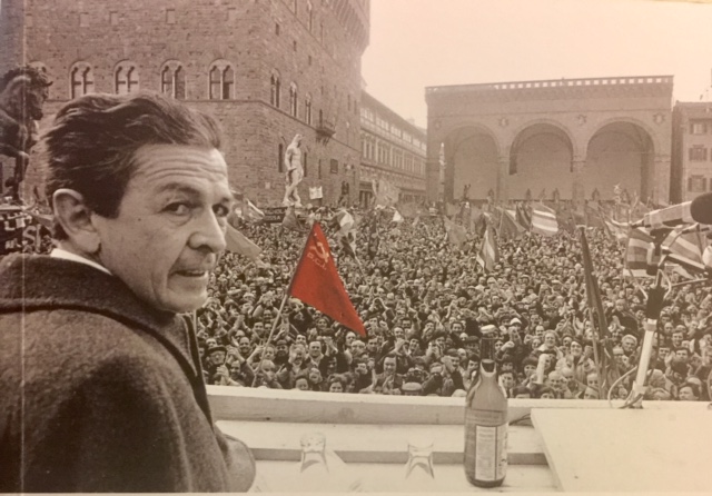 Berlinguer comizio in Piazza Signoria