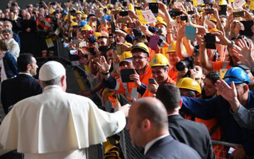 Papa Francesco visita l'Ilva di Genova