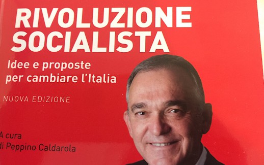 Rivoluzione socialista