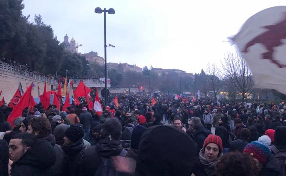 MaNIFESTAZIONE_MACERATA1