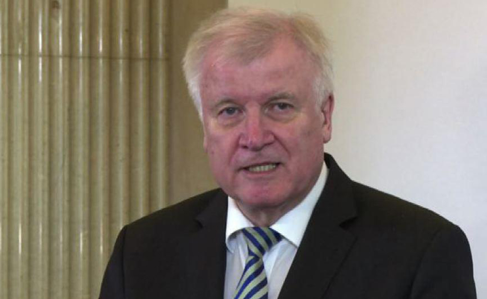 Seehofer15